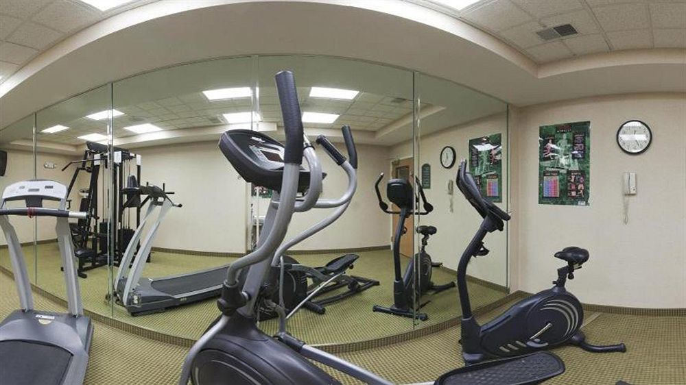 Holiday Inn Express Hotel & Suites Defiance By Ihg Bagian luar foto